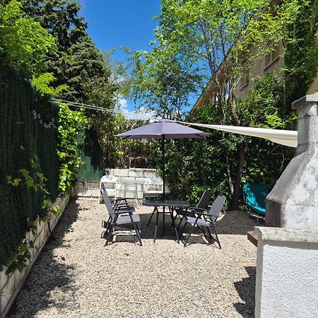 Zizur Mayor Cool Basement Studio In Hosts House With Private Terrace And Bbq מראה חיצוני תמונה